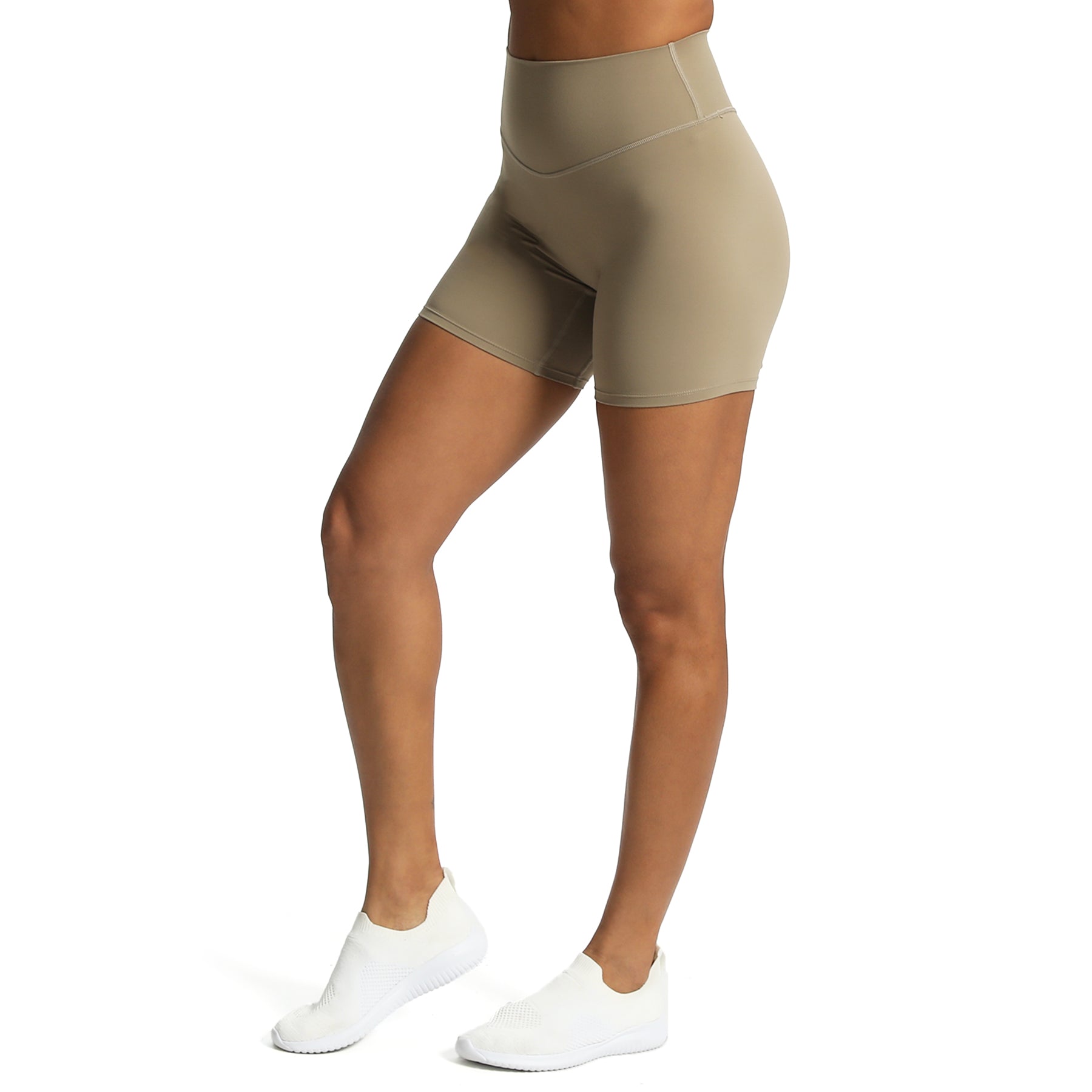 Aoxjox "Metamorph" V- Seam Shorts