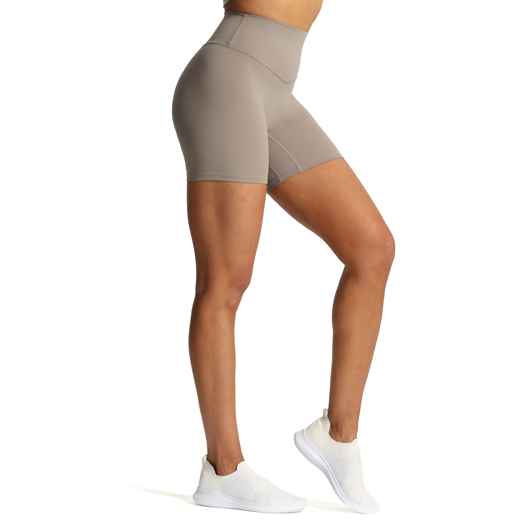 Aoxjox "Metamorph" V- Seam Shorts